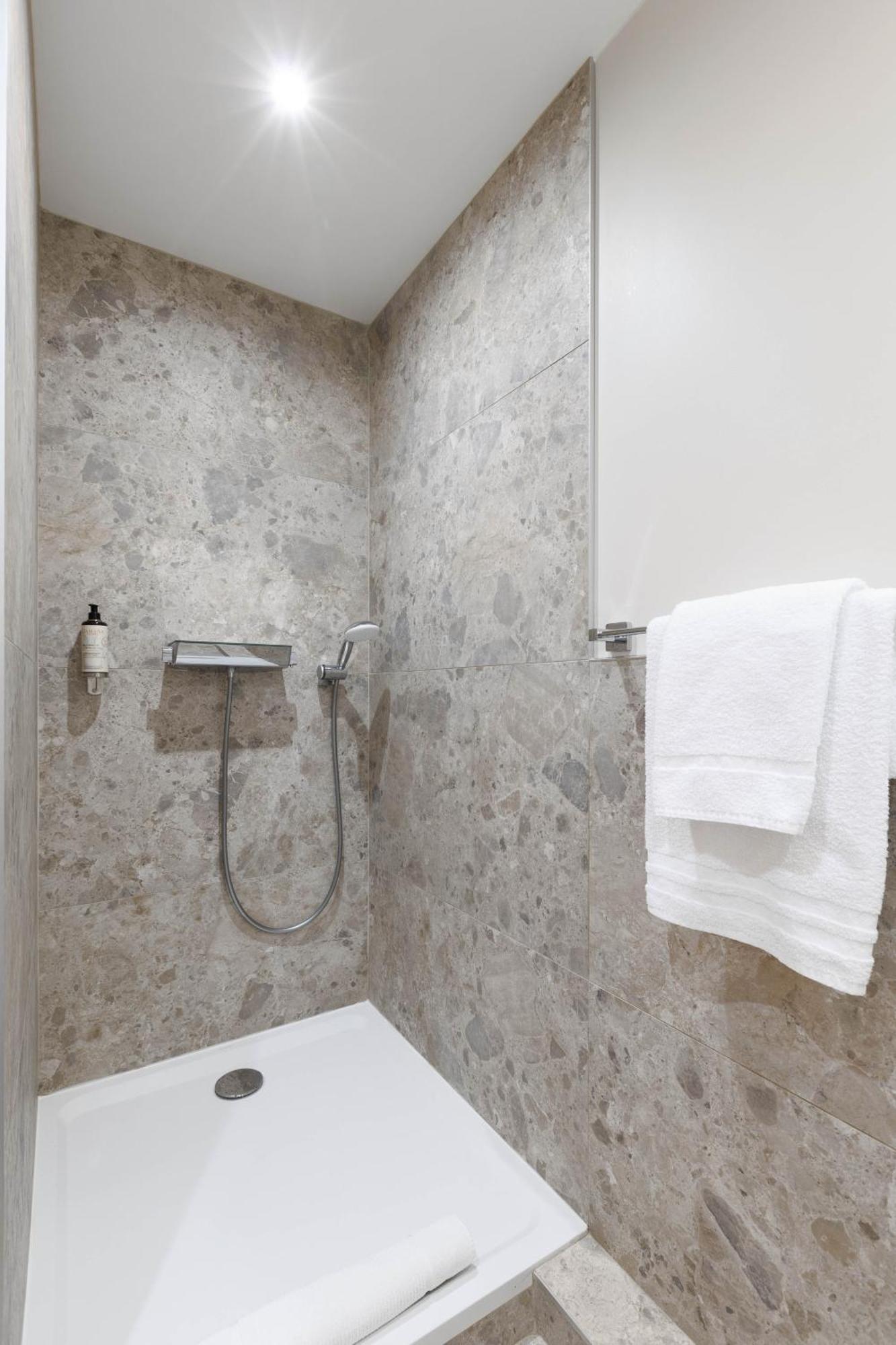 Appart Hotel Coraline - Genas Lyon Eurexpo מראה חיצוני תמונה